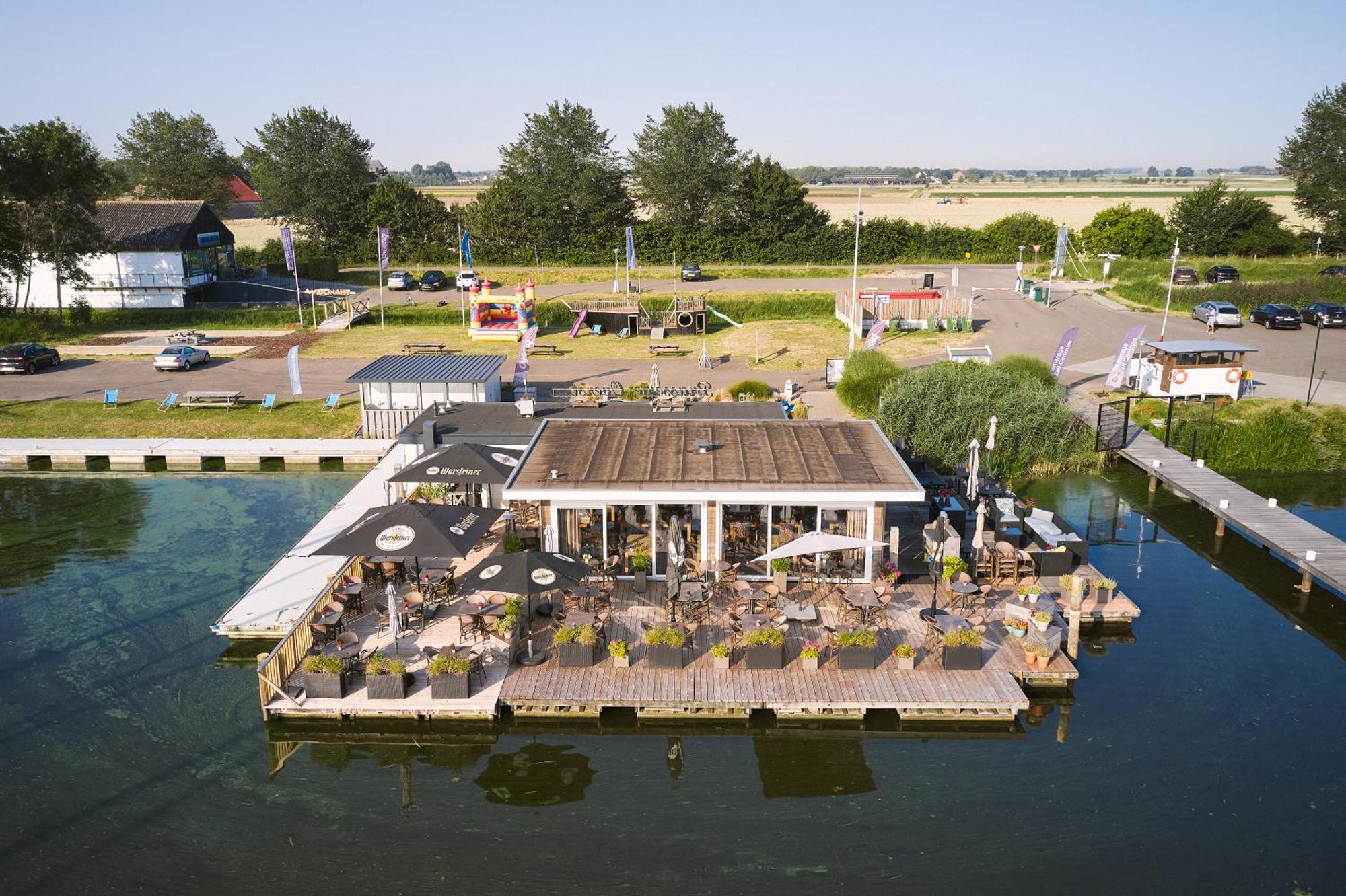 Botel Luxurious Houseboat - Zen Dinteloord
