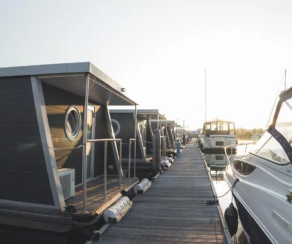 Home Of The Houseboat - Zen
